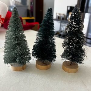 Festive Miniature Pine Trees Set - Green and Black